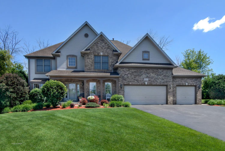 Green front lawn in Aurora, IL