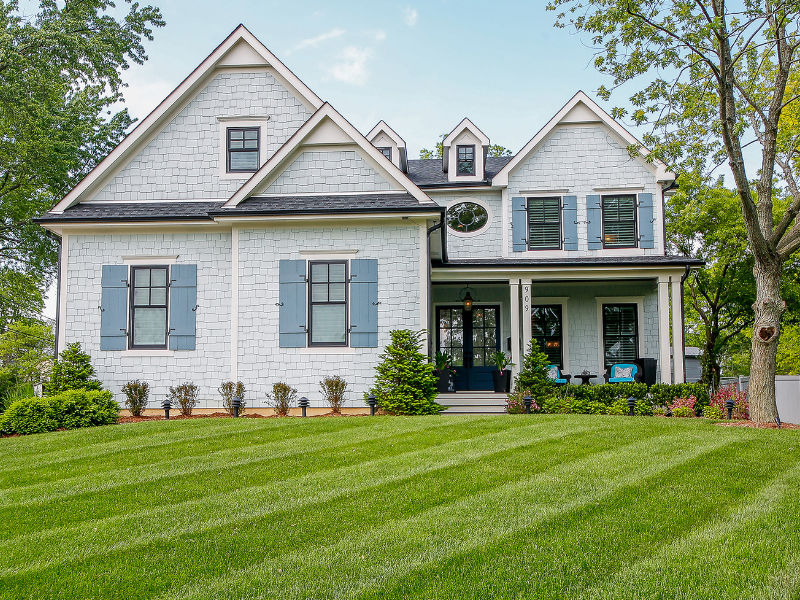 Fresh lawn cutting Naperville, IL